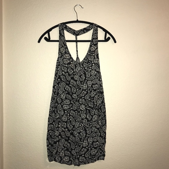 Floral black and white tank top - Picture 1 of 2